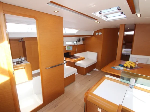 Sun Odyssey 449 - Boatscribe.com