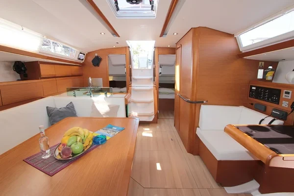 Sun Odyssey 449 - Boatscribe.com