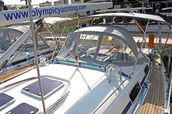 Bavaria 38 Cruiser - Boatscribe.com