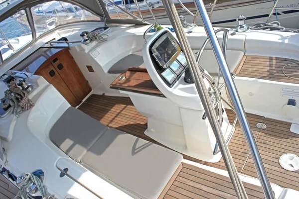 Bavaria 38 Cruiser - Boatscribe.com