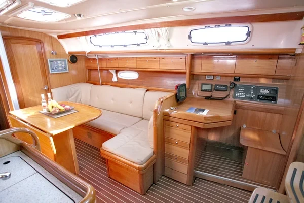 Bavaria 38 Cruiser - Boatscribe.com