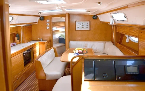Bavaria 39 Cruiser - Boatscribe.com