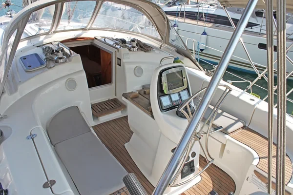 Bavaria 39 Cruiser - Boatscribe.com