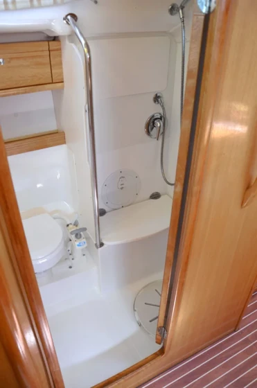 Bavaria 39 Cruiser - Boatscribe.com