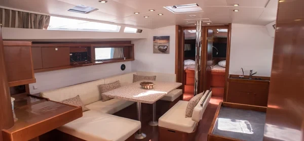 Oceanis 48 - Boatscribe.com