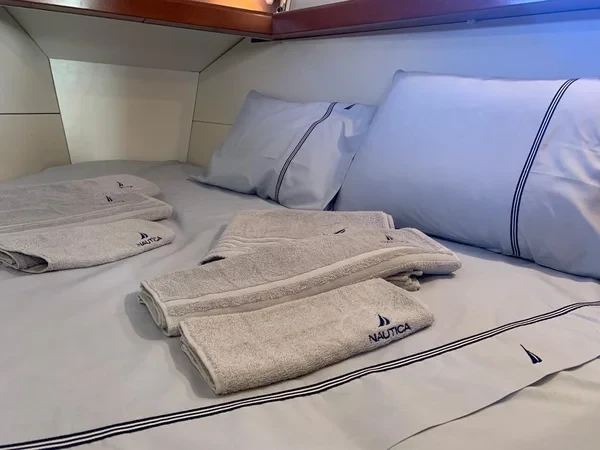 Oceanis 43 - Boatscribe.com