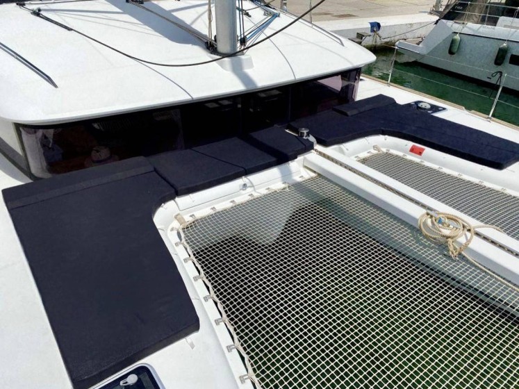 Lagoon 400 S2 - Boatscribe.com