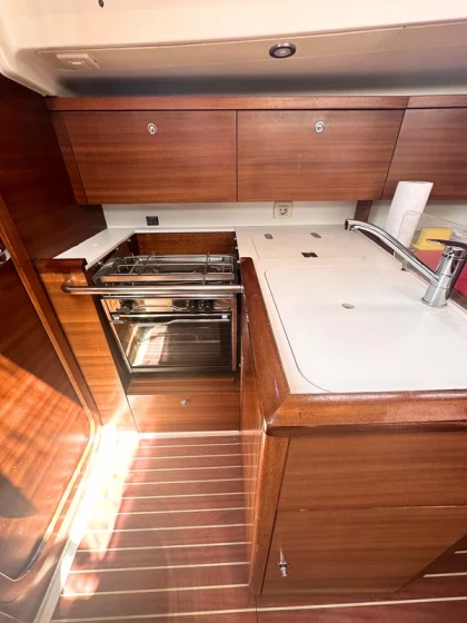 Salona 35 - Boatscribe.com