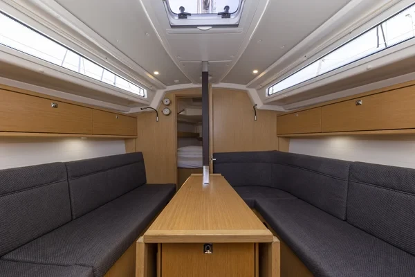 Bavaria Cruiser 34 Style - Boatscribe.com