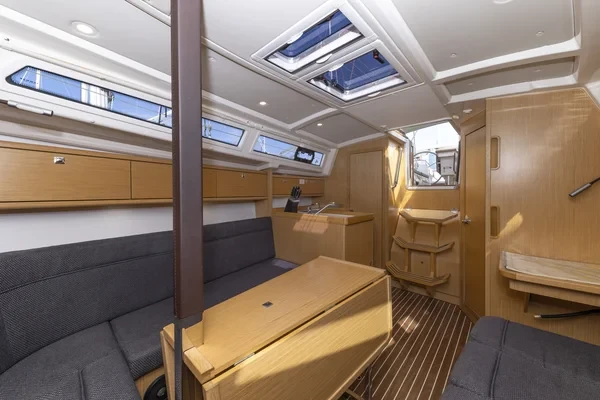 Bavaria Cruiser 34 Style - Boatscribe.com