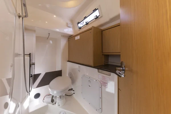 Bavaria Cruiser 34 Style - Boatscribe.com