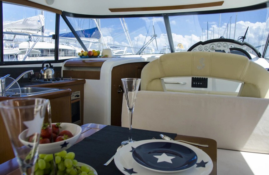 Antares 36 - Boatscribe.com