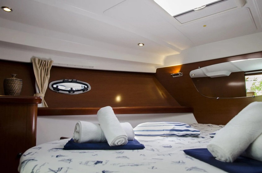 Antares 36 - Boatscribe.com