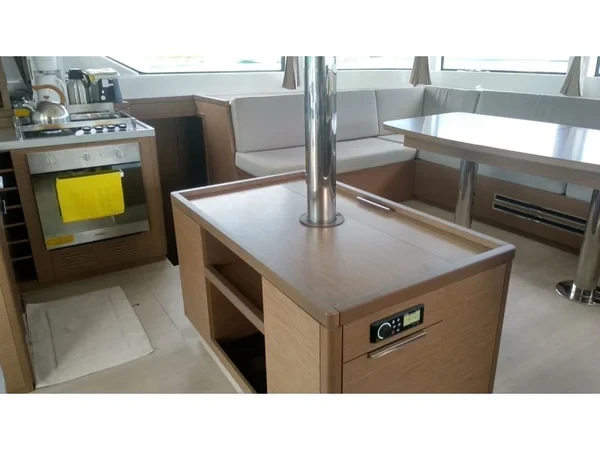 Lagoon 50 - Boatscribe.com