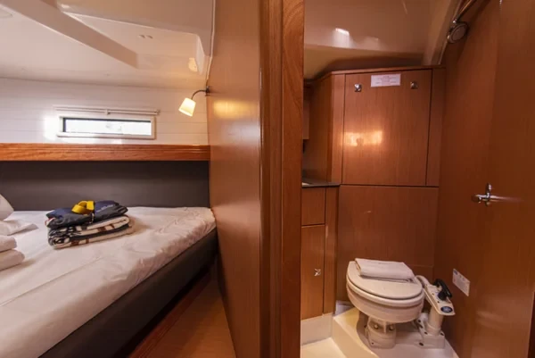 Bavaria 41 Cruiser - Boatscribe.com