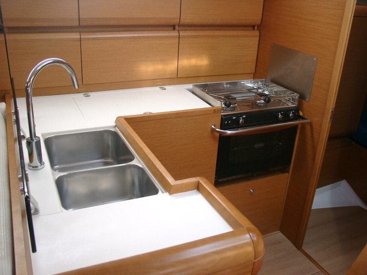 Sun Odyssey 439 - Boatscribe.com