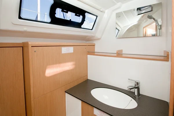 Bavaria 37 Cruiser - Boatscribe.com