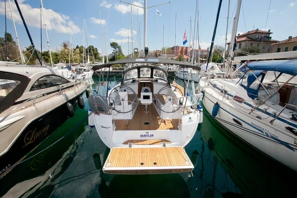 Bavaria 37 Cruiser - Boatscribe.com