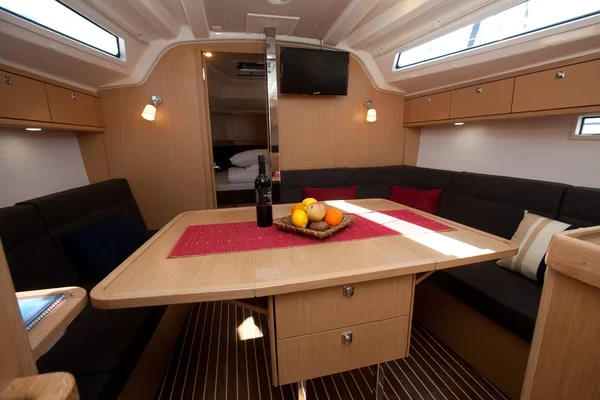 Bavaria 37 Cruiser - Boatscribe.com