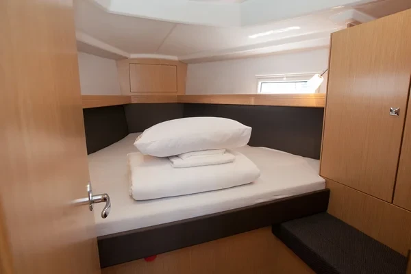 Bavaria 37 Cruiser - Boatscribe.com