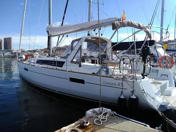 Oceanis 45 - Boatscribe.com