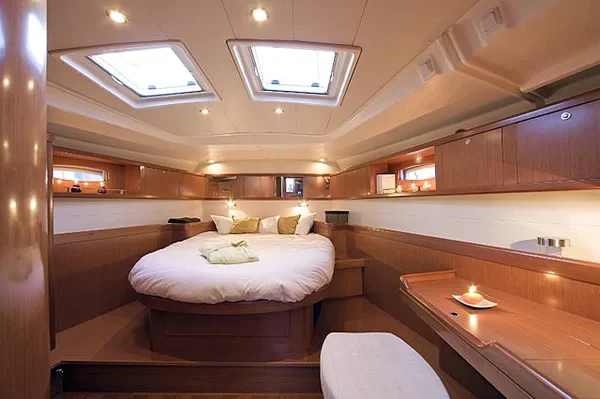 Oceanis 54 - Boatscribe.com