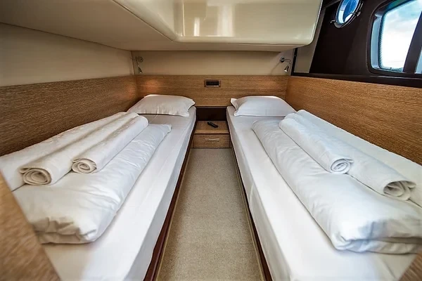 Azimut 47 Fly - Boatscribe.com