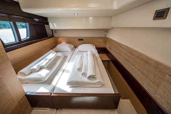 Azimut 47 Fly - Boatscribe.com