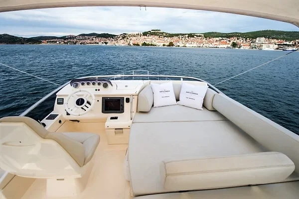 Azimut 47 Fly - Boatscribe.com