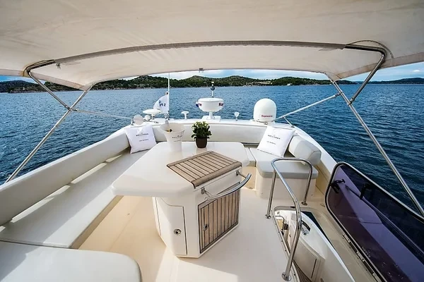 Azimut 47 Fly - Boatscribe.com