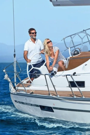 Bavaria 37 Cruiser - Boatscribe.com