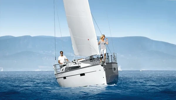Bavaria 37 Cruiser - Boatscribe.com