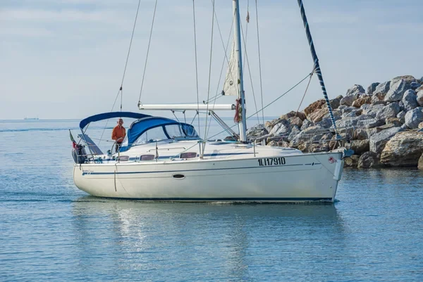 Bavaria 37 Cruiser - Boatscribe.com