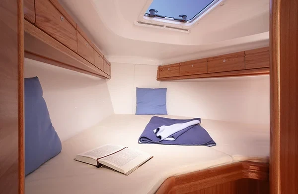 Bavaria 37 Cruiser - Boatscribe.com