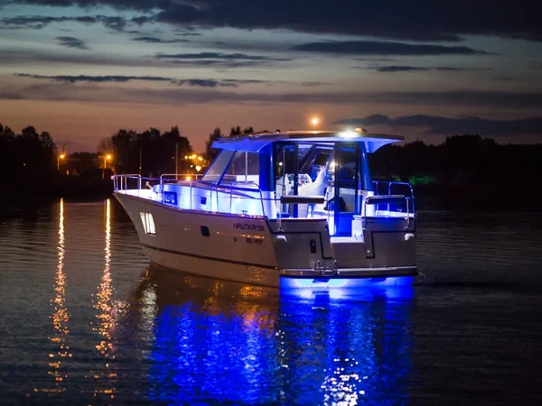 Nautika 1300  - Boatscribe.com
