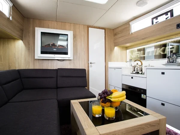 Nautika 1300  - Boatscribe.com