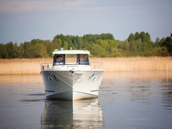 Nautika 1300  - Boatscribe.com
