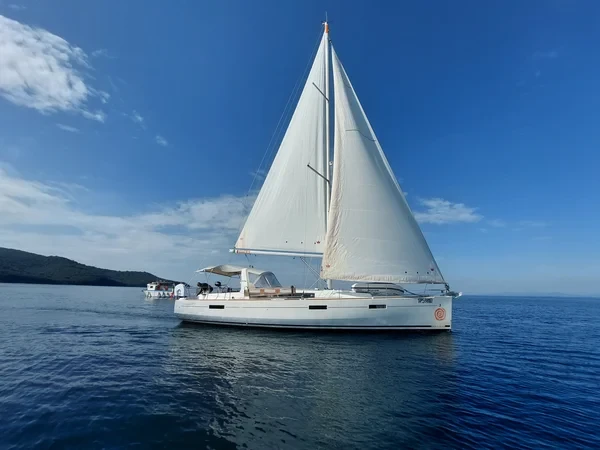 Oceanis 45 - Boatscribe.com