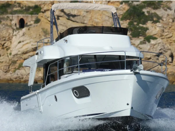 Swift Trawler 35 - Boatscribe.com
