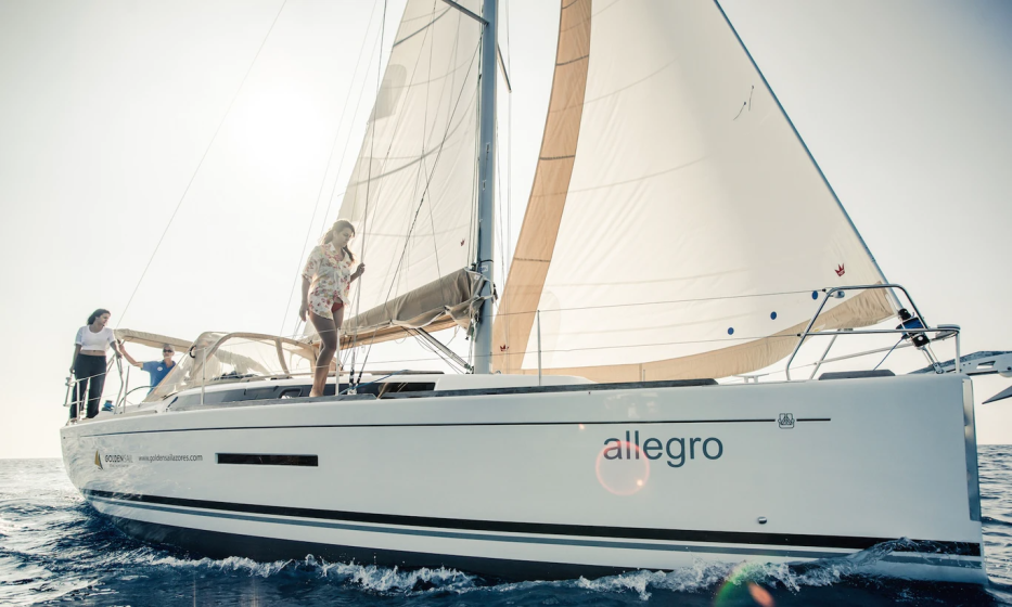 Dufour 382 - Boatscribe.com