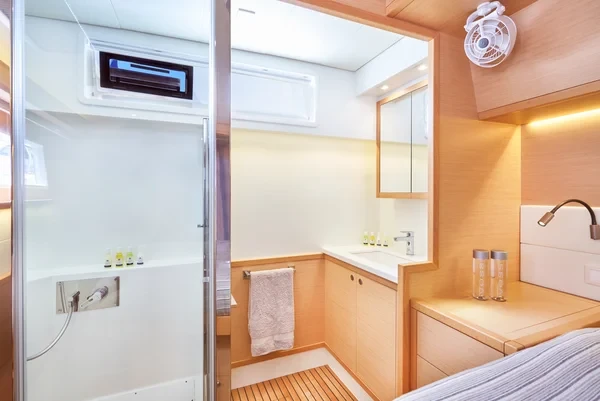 Lagoon 52 - Boatscribe.com