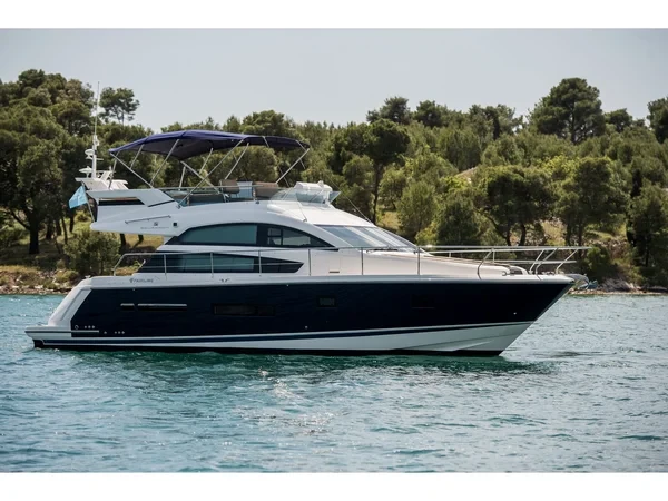 Fairline Squadron 42 - Boatscribe.com