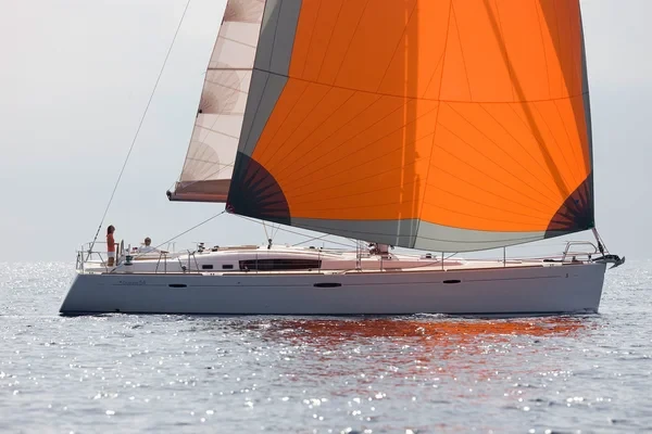 Oceanis 54 - Boatscribe.com
