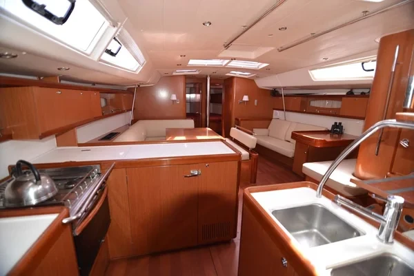 Oceanis 54 - Boatscribe.com