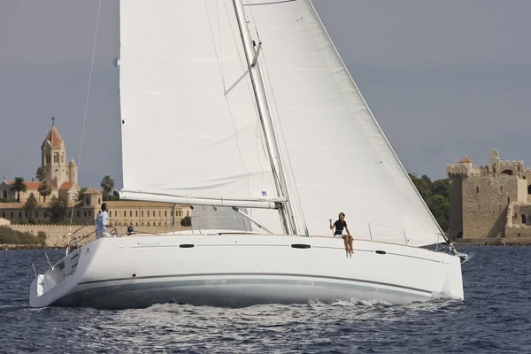 Oceanis 54 - Boatscribe.com