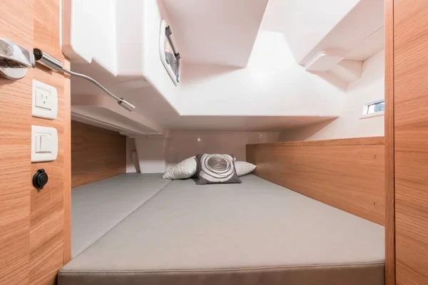 Salona 380 - Boatscribe.com