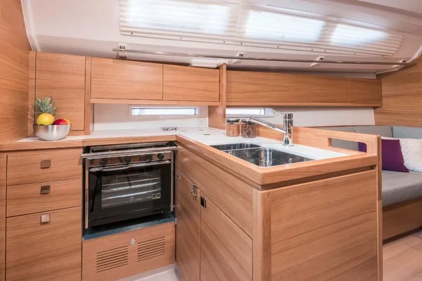Salona 380 - Boatscribe.com