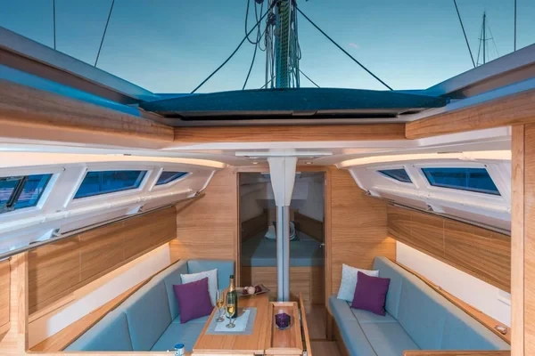 Salona 380 - Boatscribe.com
