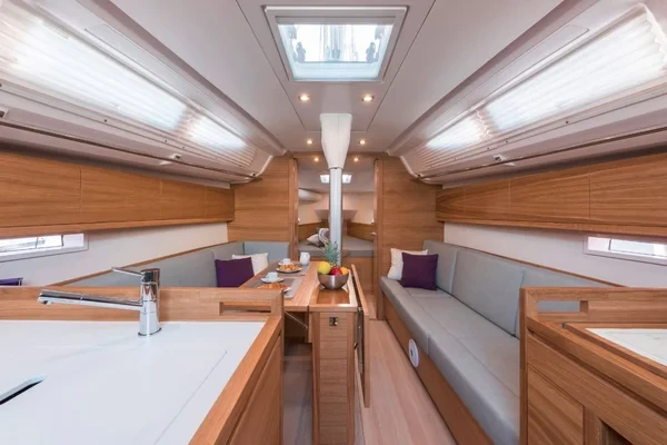 Salona 380 - Boatscribe.com