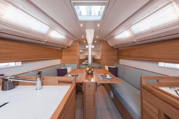 Salona 380 - Boatscribe.com